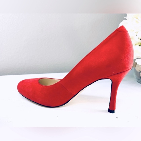 Nine West Women's Ditto Pump, Almond Toe, Color Red, Size 6.5 - Picture 1 of 10